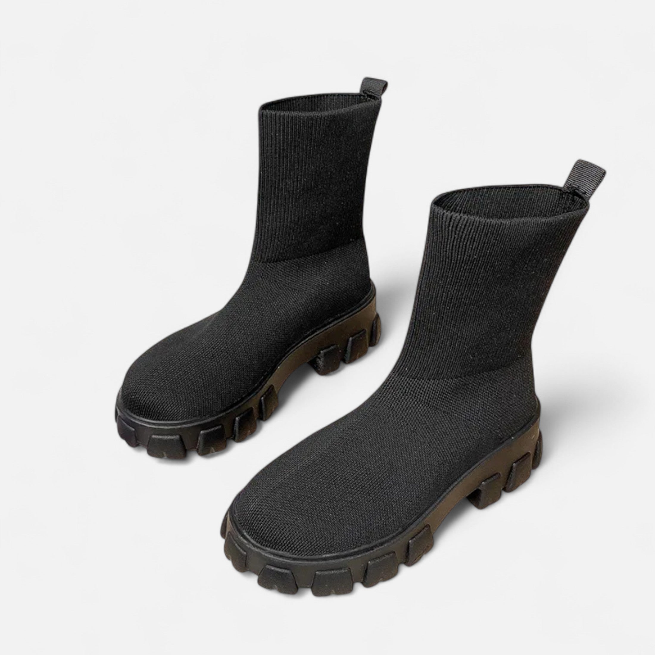 Women’s Mid-Tube Square-Heel Boots